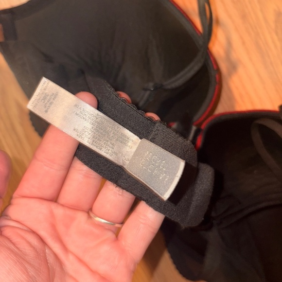 Victoria's Secret Red and Black Patterned Bra - Picture 2 of 3